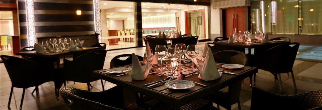 Ramada By Wyndham Ghaziabad Vasundhara Restaurante foto