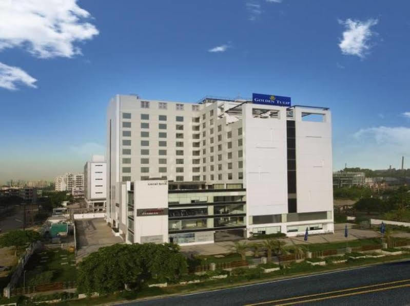 Ramada By Wyndham Ghaziabad Vasundhara Exterior foto